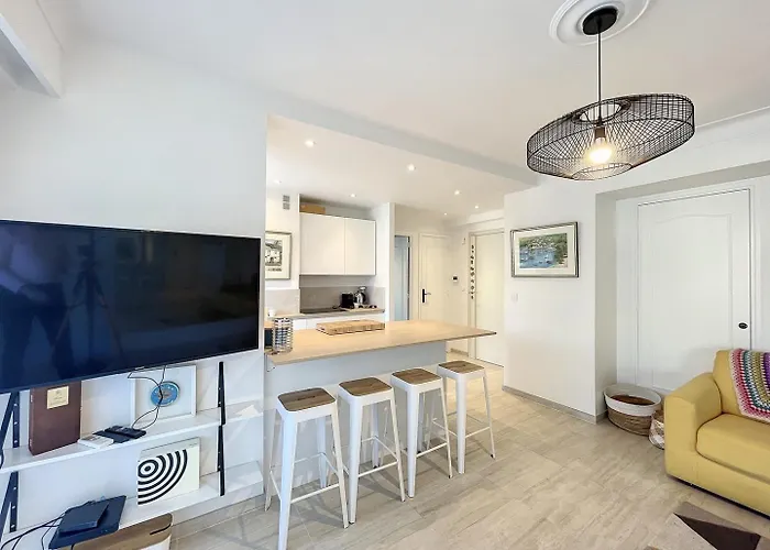 Center Old Town By The Sea דירה