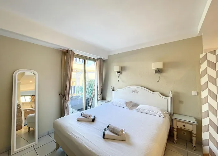 Διαμέρισμα Center Old Town By The Sea *