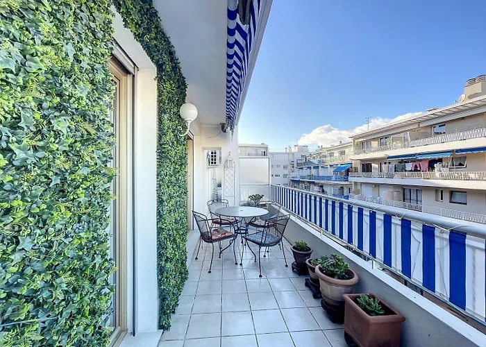 Center Old Town By The Sea * אנטיב