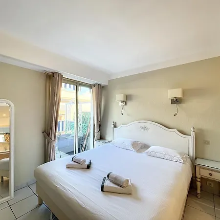 Апартаменты Center Old Town By The Sea *