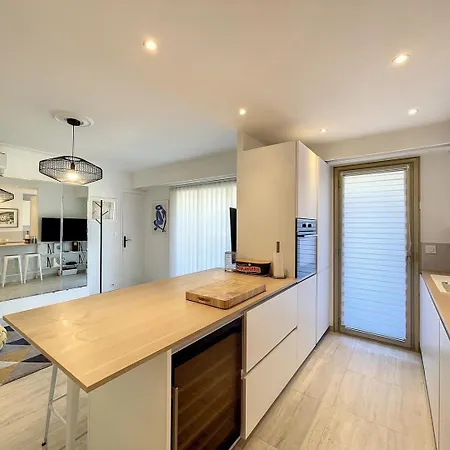 Center Old Town By The Sea