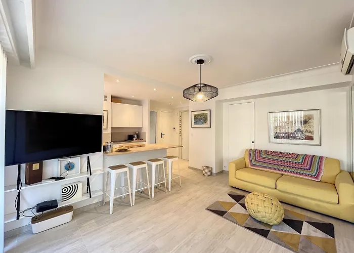 Center Old Town By The Sea Apartment